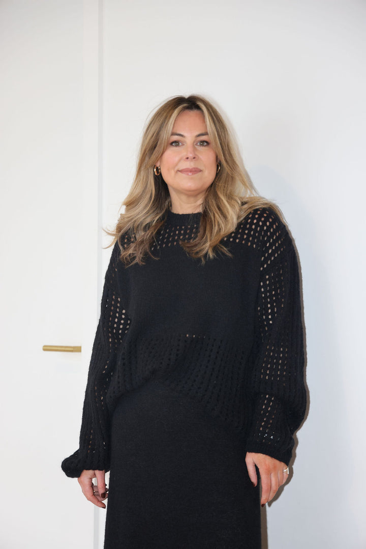 Jensen Set - Black (Jumper + Skirt)