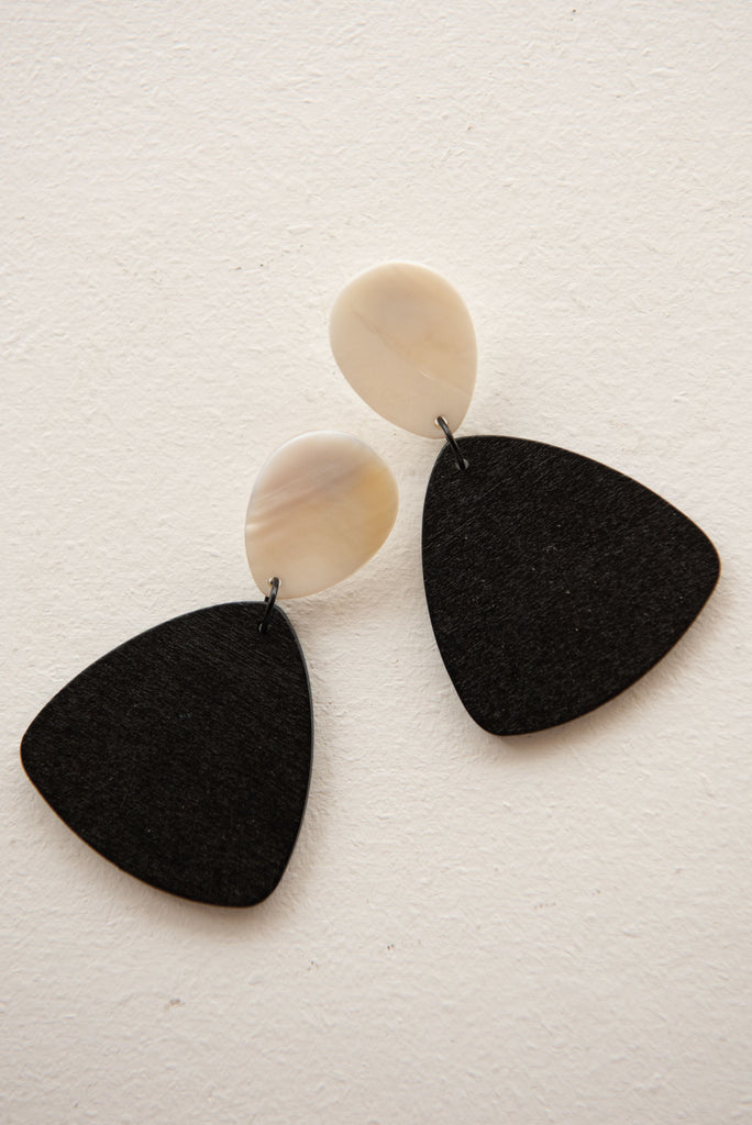 Tina Earring - Black & White