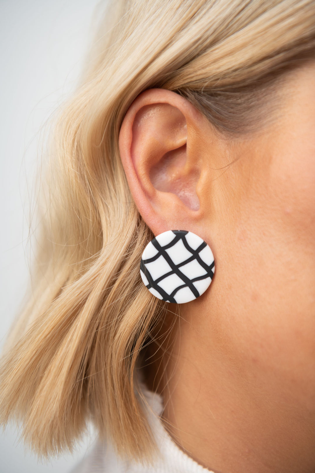 Haisley Earring - White & Black