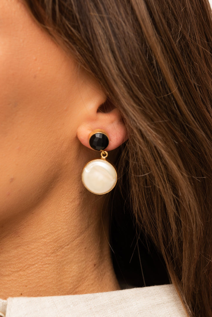 Deb Earring Black & Pearl