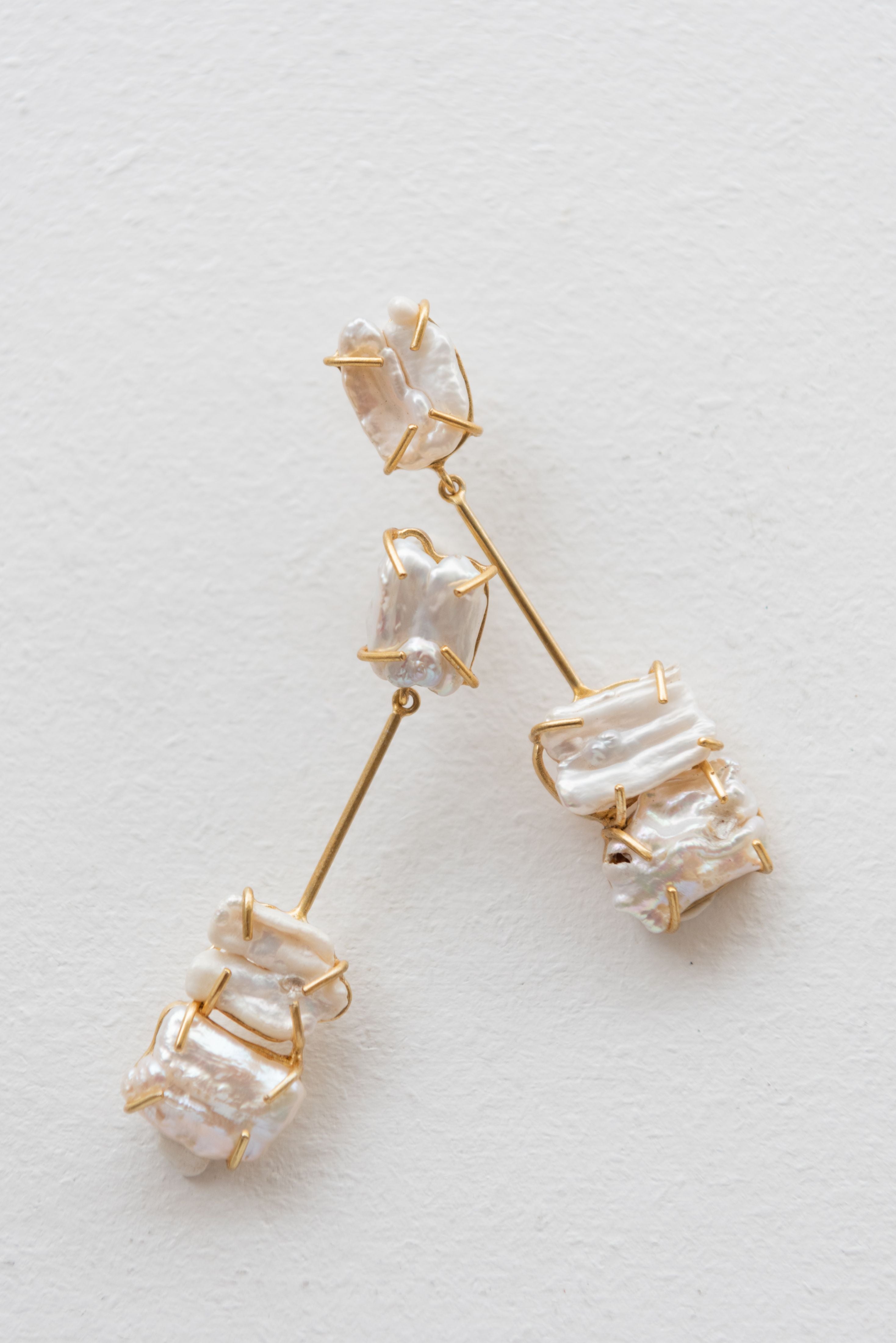 Palace Earring - Mother of Pearl