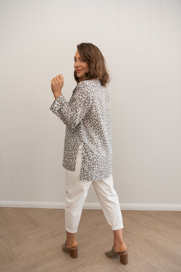 Meg Shirt Untamed Print