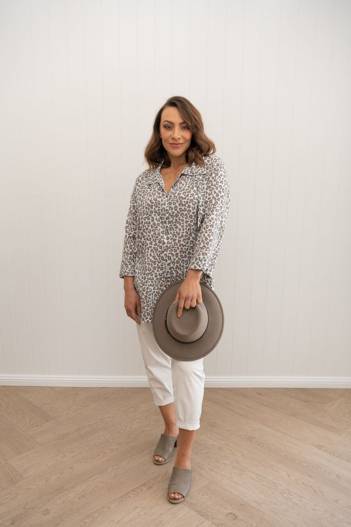 Meg Shirt Untamed Print