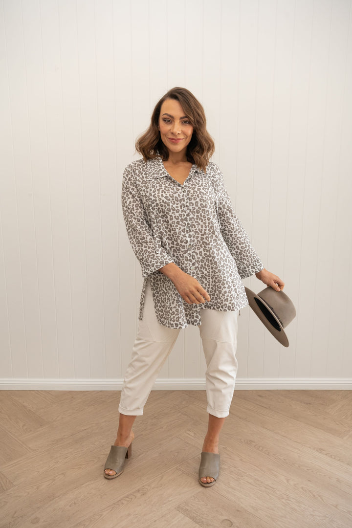 Meg Shirt Untamed Print