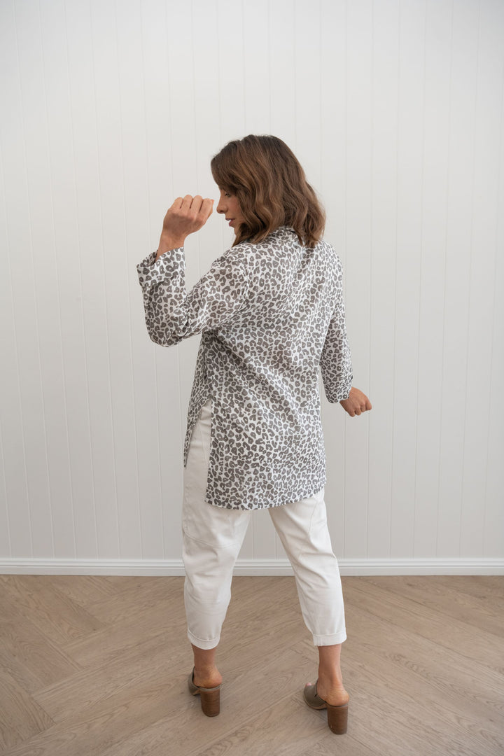 Meg Shirt Untamed Print