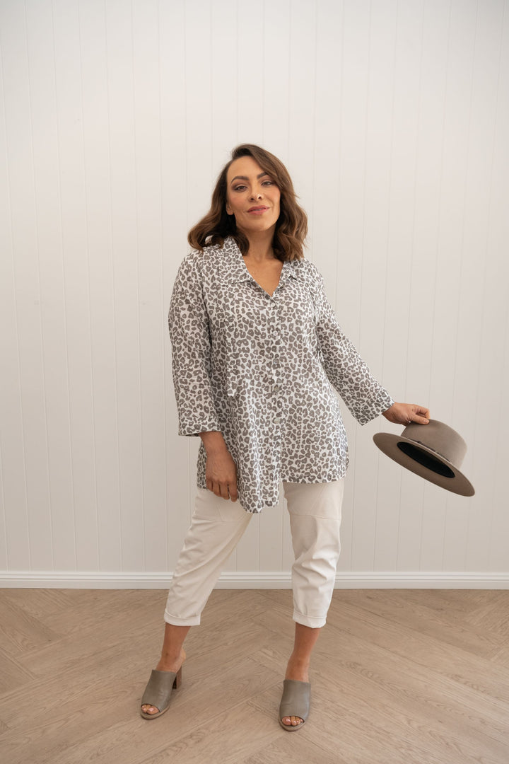 Meg Shirt Untamed Print